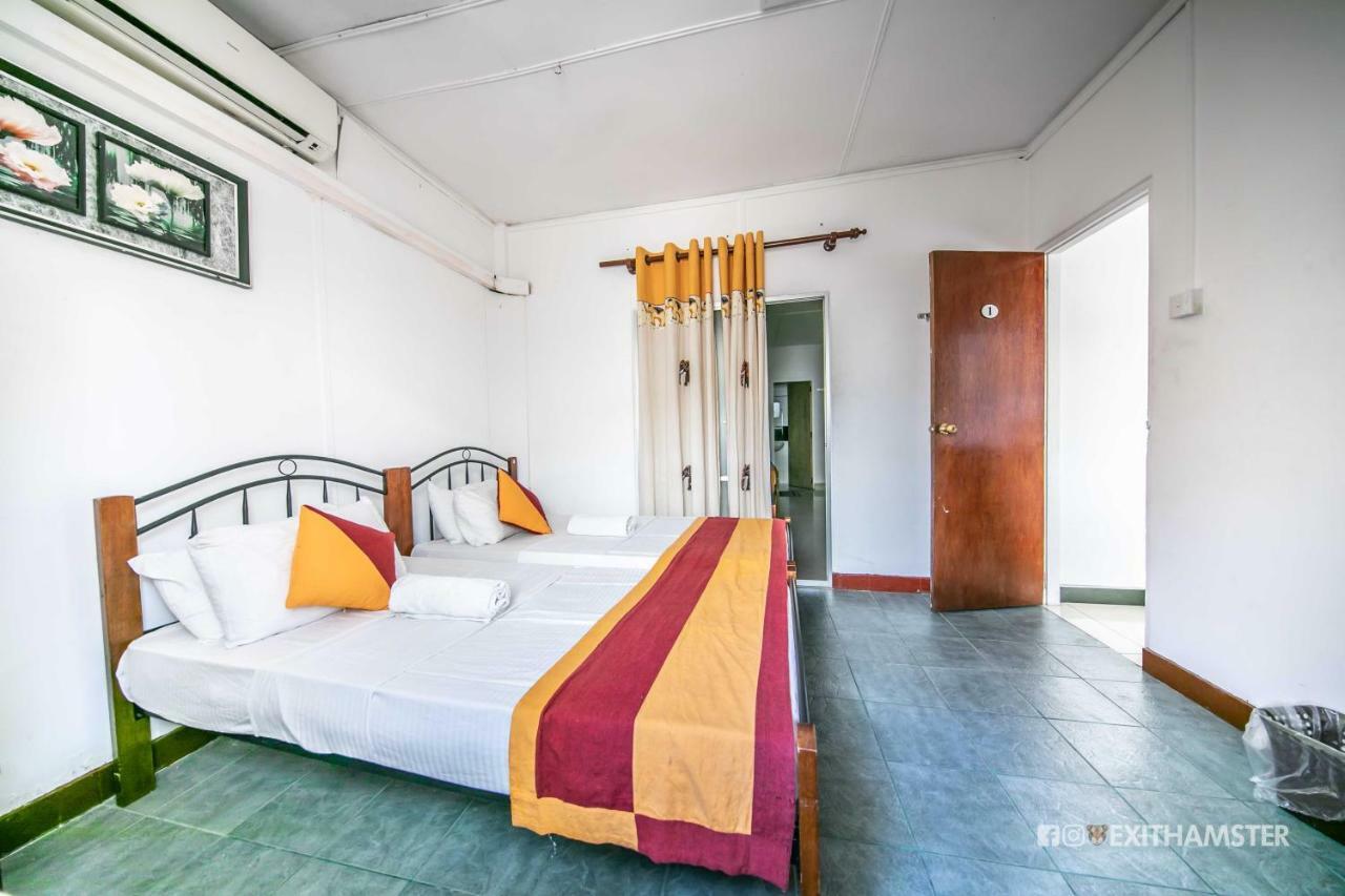 Charlton Kandy City Rest Buitenkant foto
